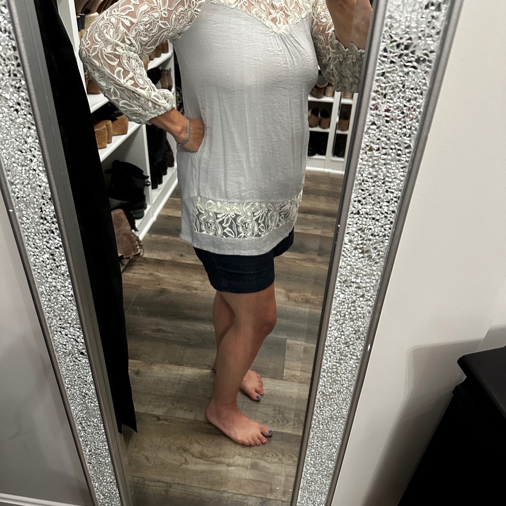 Areve Cream Lace Fitted Blouse with tie back lace inset L boutique
